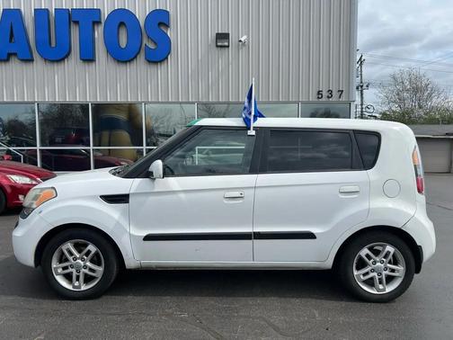 2010 Kia Soul +