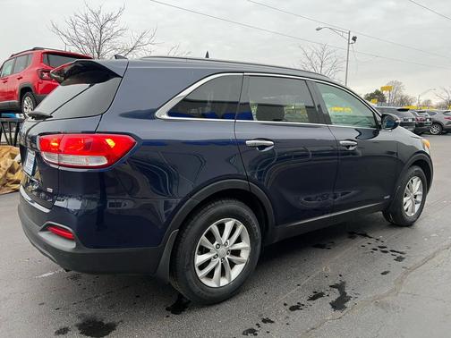 2016 Kia Sorento LX