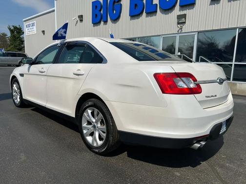 2011 Ford Taurus 4dr Sdn SEL FWD