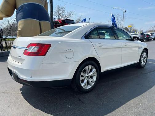 2011 Ford Taurus 4dr Sdn SEL FWD