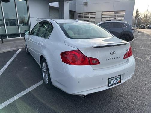 2011 INFINITI G37 Journey