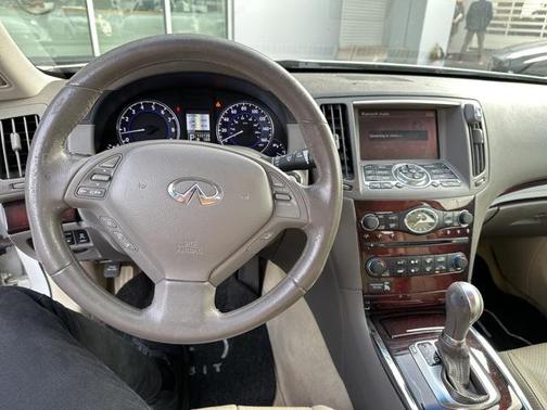 2011 INFINITI G37 Journey