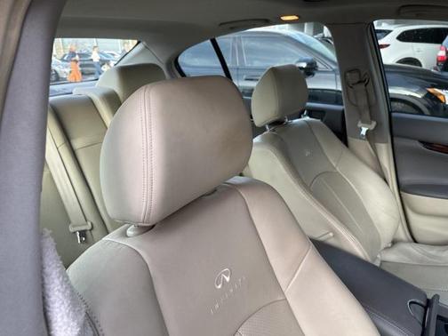 2011 INFINITI G37 Journey