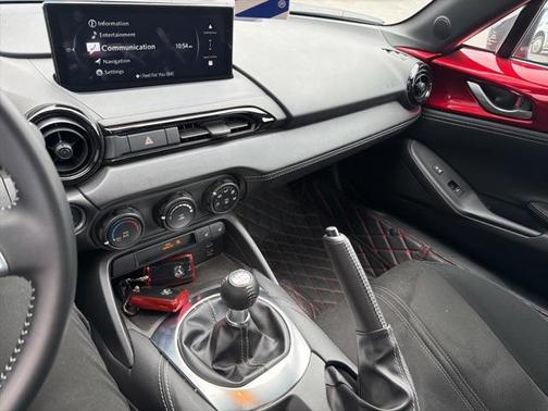 2024 Mazda MX-5 Miata Club