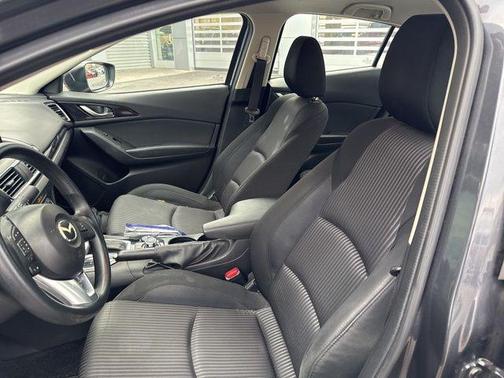 2016 Mazda Mazda3 i Sport