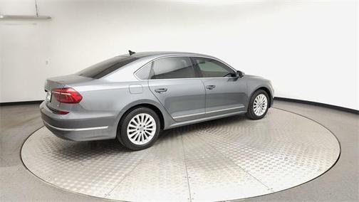 2017 Volkswagen Passat 1.8T SE