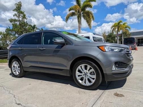 2022 Ford Edge Titanium