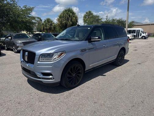 CHROMA CRYSTAL BLUE PREMIUM 2021 Lincoln Navigator Black Label