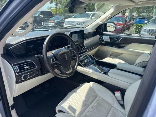CHROMA CRYSTAL BLUE PREMIUM 2021 Lincoln Navigator Black Label