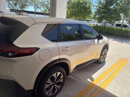 Pearl White Tricoat 2023 Nissan Rogue SV