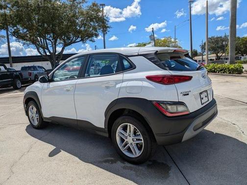 2023 Hyundai KONA SE