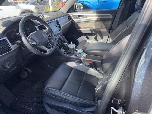 2022 Volkswagen Atlas Cross Sport 3.6L V6 SE w/Technology