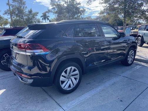 2022 Volkswagen Atlas Cross Sport 3.6L V6 SE w/Technology
