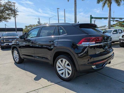 2022 Volkswagen Atlas Cross Sport 3.6L V6 SE w/Technology