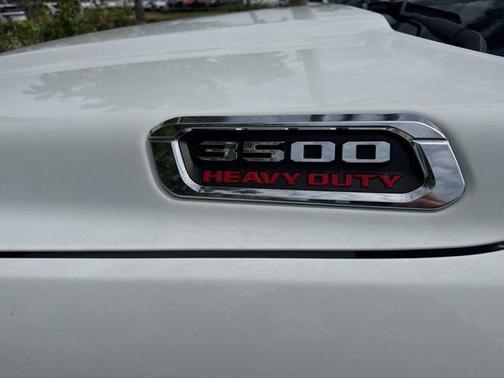 2023 RAM 3500 Laramie Crew Cab 4x4 6'4' Box