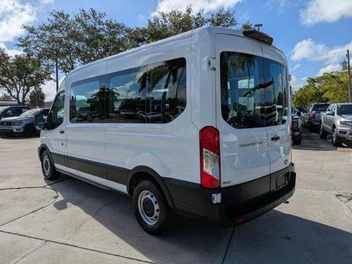 2022 Ford Transit-350 XL