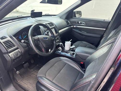 Magnetic Metallic 2019 Ford Explorer XLT