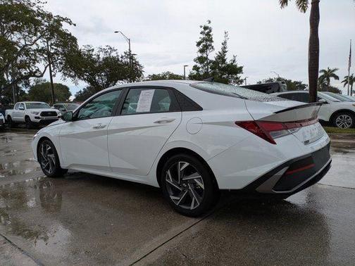 2025 Hyundai ELANTRA Sport