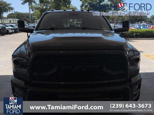 2018 RAM 3500 Laramie Crew Cab 4x4 6'4' Box