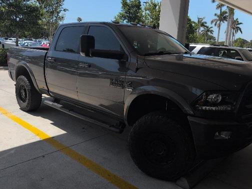 2018 RAM 3500 Laramie Crew Cab 4x4 6'4' Box