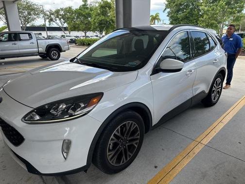2020 Ford Escape SEL