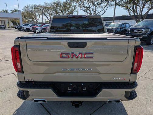 2022 GMC Sierra 1500 AT4
