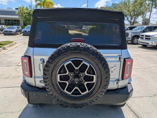 ICONIC SILVER METALLIC 2021 Ford Bronco Outer Banks