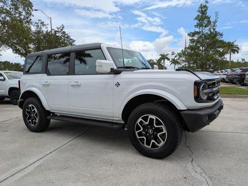 2024 Ford Bronco Outer Banks