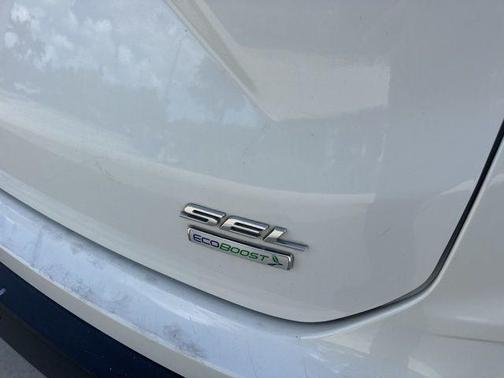 STAR WHITE 2020 Ford Edge SEL