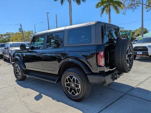 2025 Ford Bronco Outer Banks