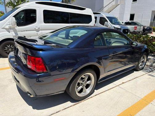True Blue Clearcoat Metallic 2001 Ford Mustang GT