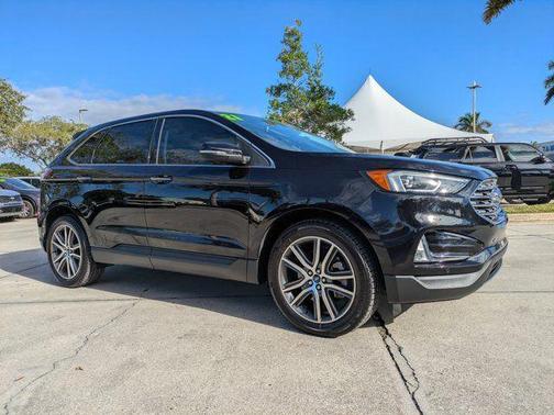 2021 Ford Edge Titanium