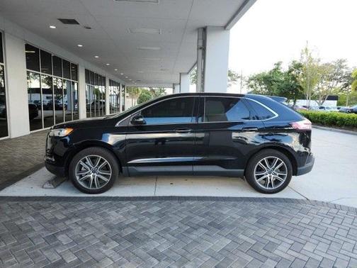 2021 Ford Edge Titanium