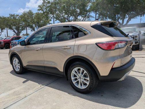 DESERT GOLD METALLIC 2021 Ford Escape SE