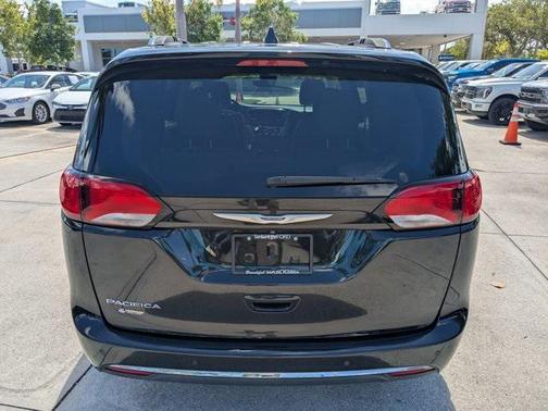 2020 Chrysler Pacifica Touring-L Plus