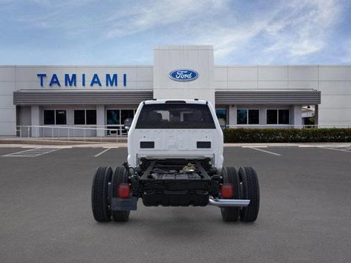 2025 Ford F-450 DRW