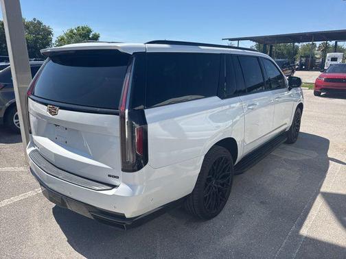 Crystal White Tricoat 2021 Cadillac Escalade ESV Sport