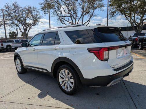 2025 Ford Explorer Platinum