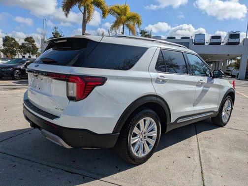 2025 Ford Explorer Platinum