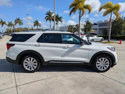 2025 Ford Explorer Platinum