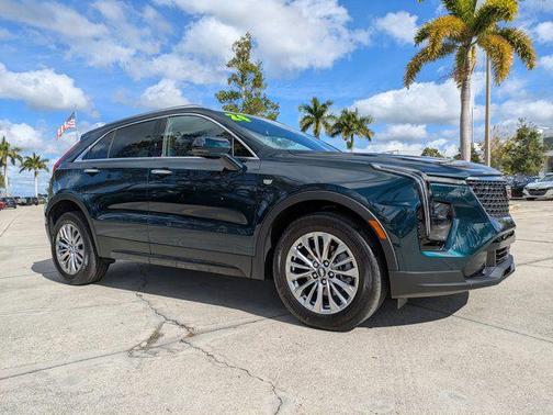 2024 Cadillac XT4 Premium Luxury