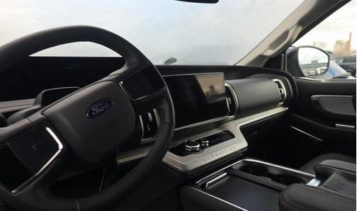 2025 Ford Expedition Max Active 4x2