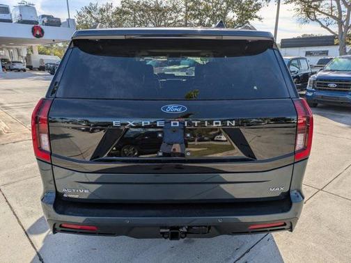 2025 Ford Expedition Max Active 4x2