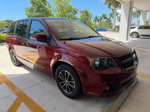 Octane Red Pearlcoat 2019 Dodge Grand Caravan SE
