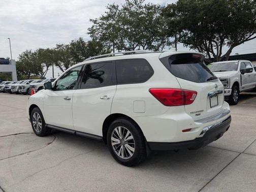 2019 Nissan Pathfinder SL
