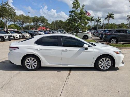 2018 Toyota Camry LE