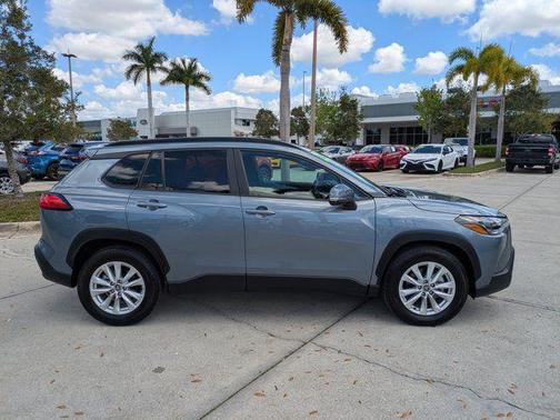 2023 Toyota Corolla Cross LE