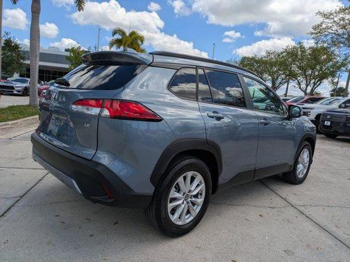 2023 Toyota Corolla Cross LE
