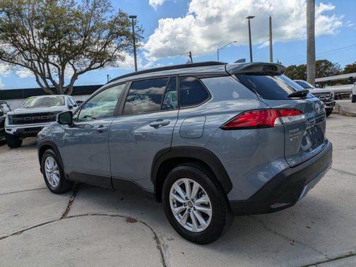 2023 Toyota Corolla Cross LE