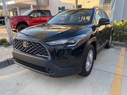 2024 Toyota Corolla Cross LE